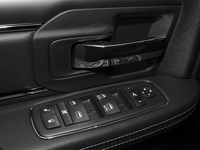 2013 RAM 1500 SLT