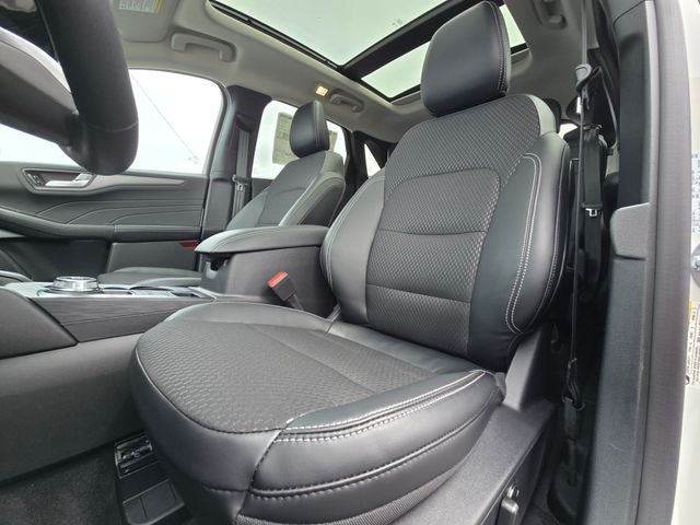 2025 Ford Escape Plug-In Hybrid Base