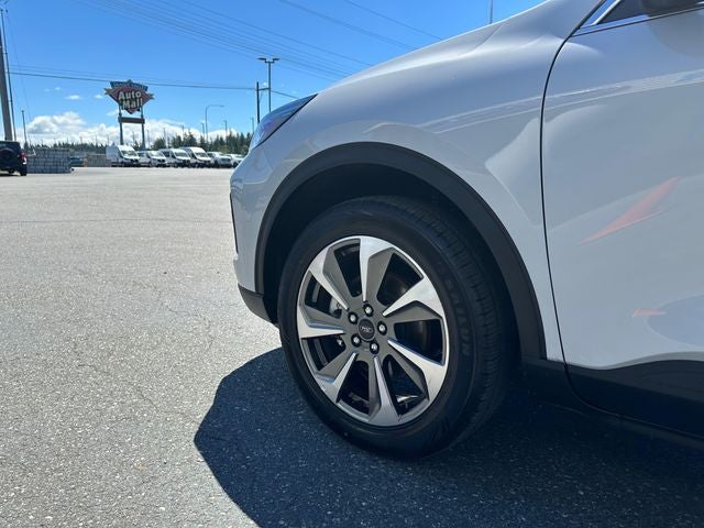 2025 Ford Escape Platinum