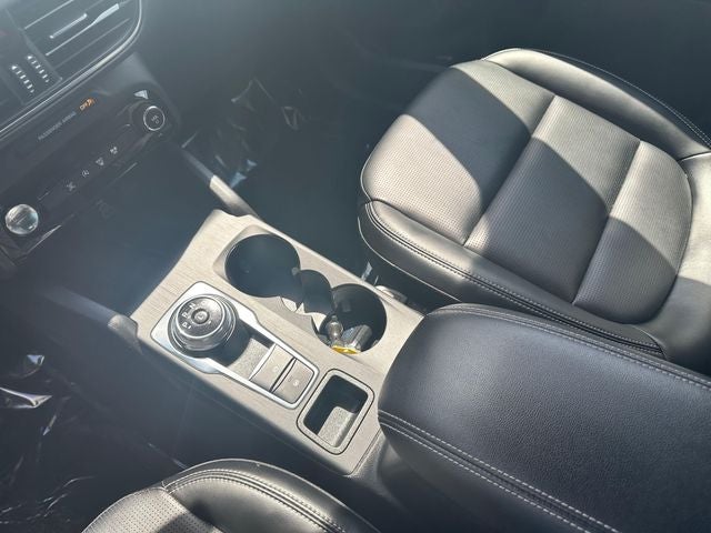 2025 Ford Escape Platinum
