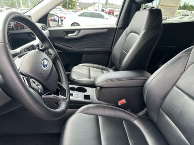 2025 Ford Escape Platinum