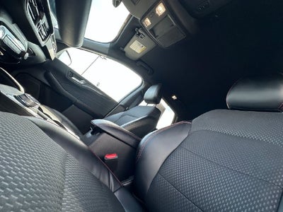 2024 Ford Escape Hybrid ST-Line Elite