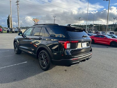 2025 Ford Explorer ST-Line