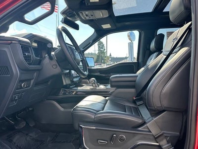 2025 Ford F-150 Lightning Platinum