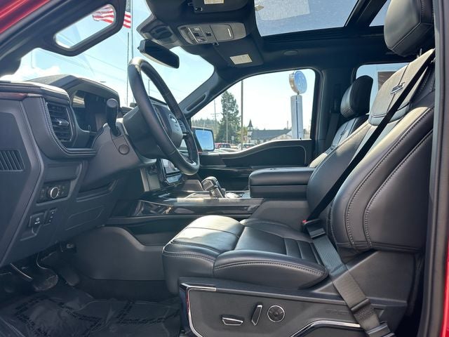 2025 Ford F-150 Lightning Platinum