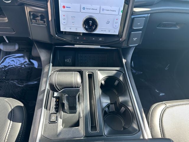 2025 Ford F-150 Lightning Platinum