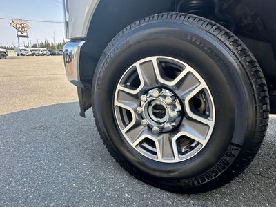 2025 Ford F-350SD Lariat
