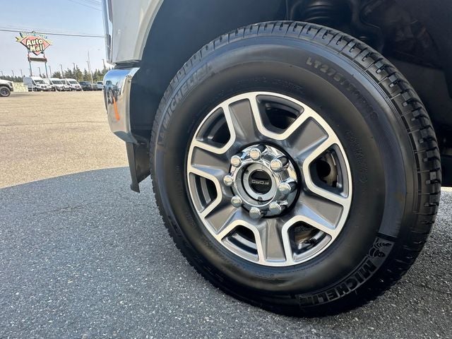 2025 Ford F-350SD Lariat