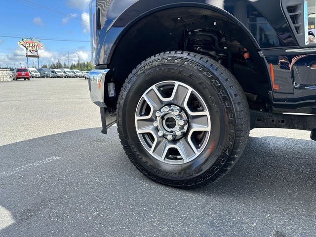 2025 Ford F-350SD Lariat