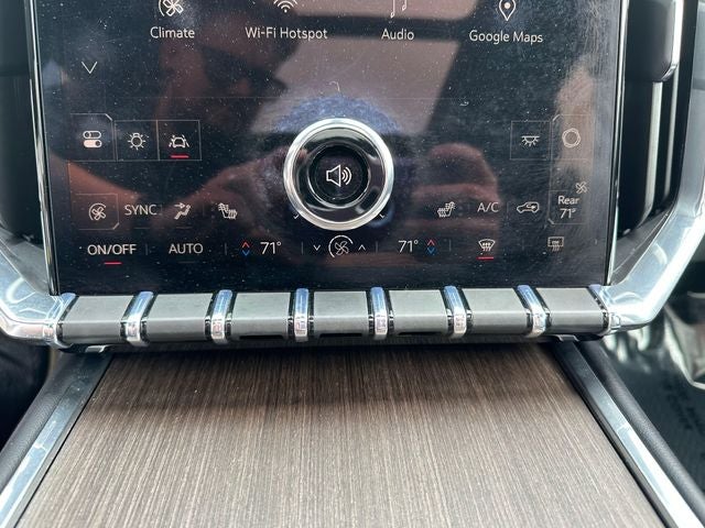 2025 GMC Acadia Denali