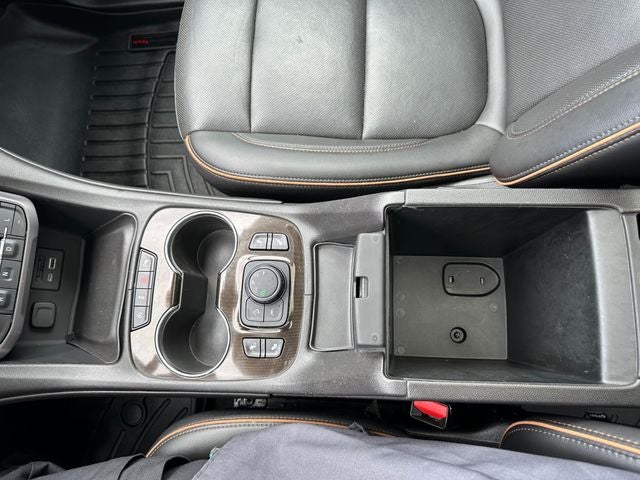 2022 GMC Acadia AT4