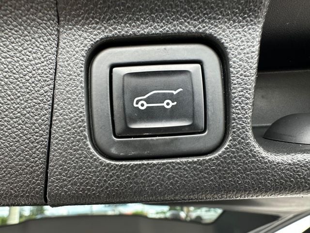 2022 GMC Acadia AT4