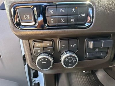2025 GMC Yukon XL Elevation