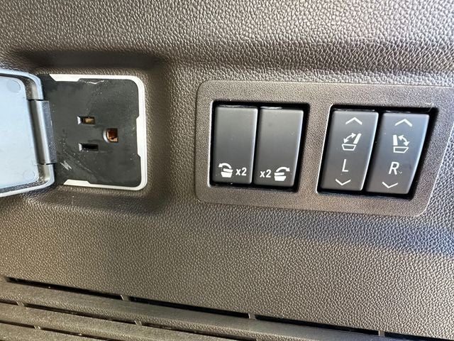 2025 GMC Yukon XL Elevation