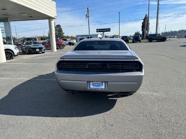 2011 Dodge Challenger SRT8
