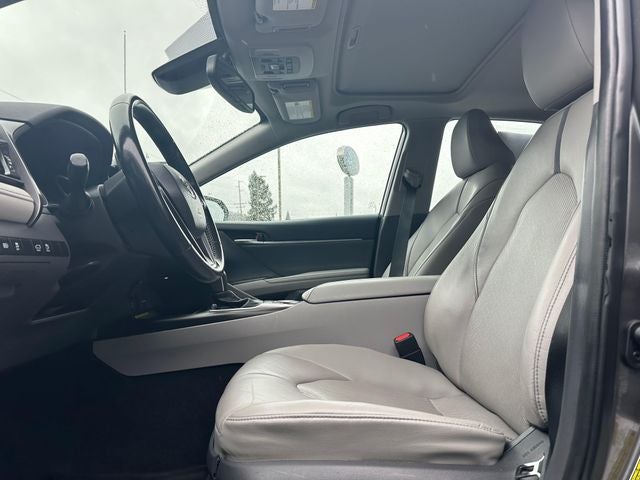 2021 Toyota Camry Hybrid XLE