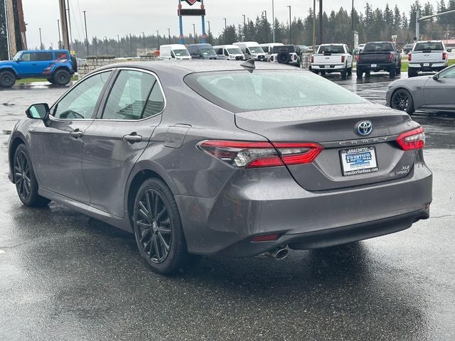 2021 Toyota Camry Hybrid XLE