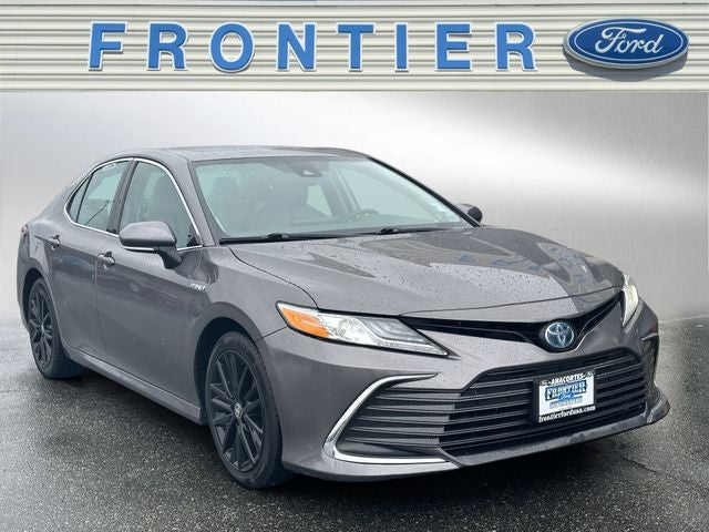 2021 Toyota Camry Hybrid XLE