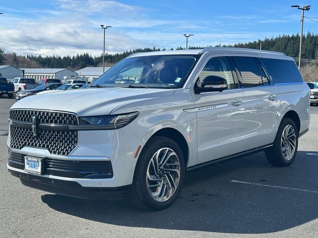 2025 Lincoln Navigator L Reserve