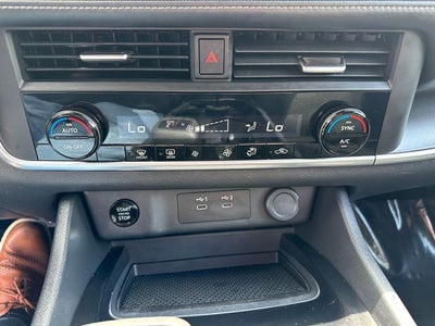 2025 Nissan Rogue SV
