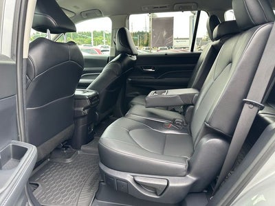 2024 Toyota Grand Highlander Base