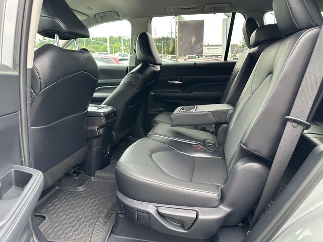 2024 Toyota Grand Highlander Base