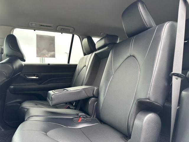 2024 Toyota Grand Highlander Base