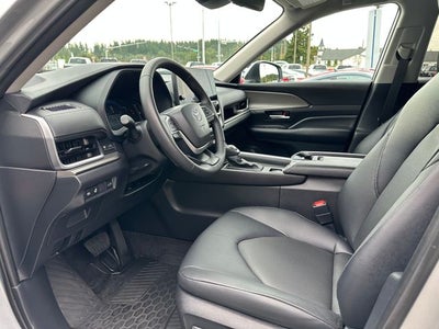 2024 Toyota Grand Highlander Base