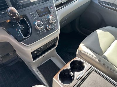 2017 Toyota Sienna XLE 7 Passenger