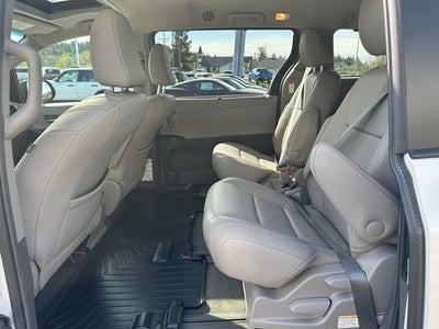 2017 Toyota Sienna XLE 7 Passenger