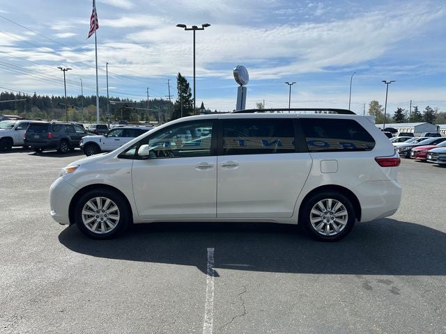 2017 Toyota Sienna XLE 7 Passenger