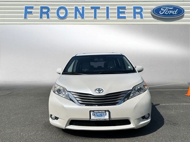 2017 Toyota Sienna XLE 7 Passenger