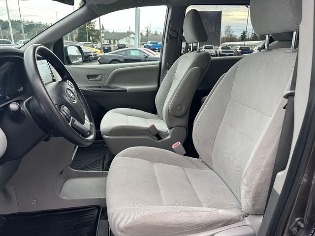 2020 Toyota Sienna L 7 Passenger