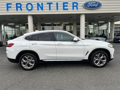 2025 BMW X4 xDrive30i