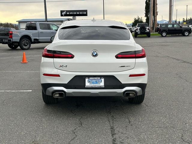 2025 BMW X4 xDrive30i