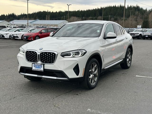 2025 BMW X4 xDrive30i