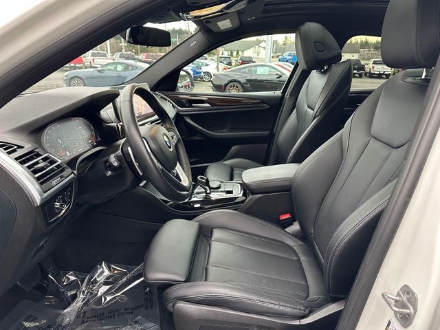 2025 BMW X4 xDrive30i