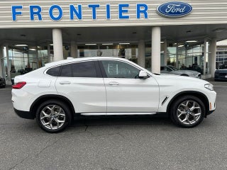 2025 BMW X4 xDrive30i