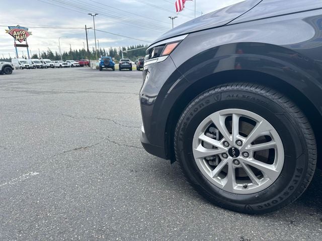 2022 Kia Carnival LXS