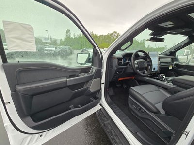 2025 Ford F-150 Lightning Lariat®