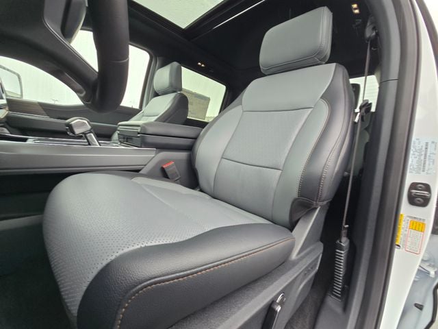 2025 Ford F-150 Lightning Lariat®