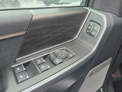 2025 Ford F-150 Lightning Lariat®