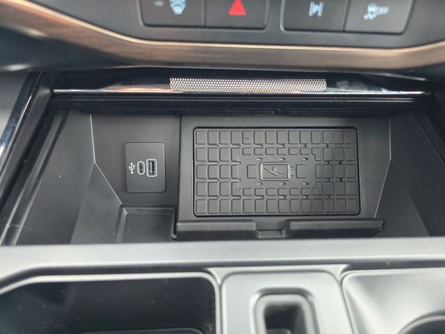 2025 Ford F-150 Lightning Lariat®