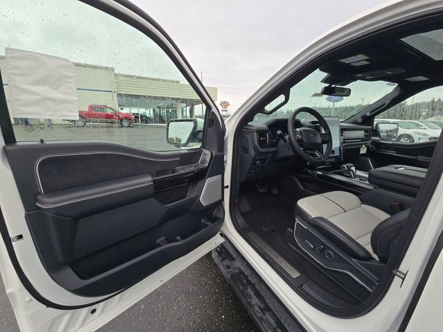 2025 Ford F-150 Lightning Platinum®