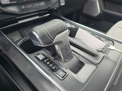 2025 Ford F-150 Lightning Platinum®